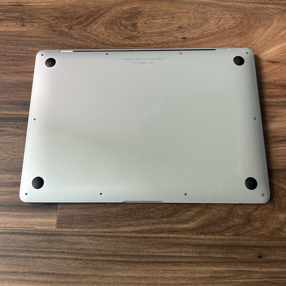 Apple MacBook 13” - Picture 4 of 6